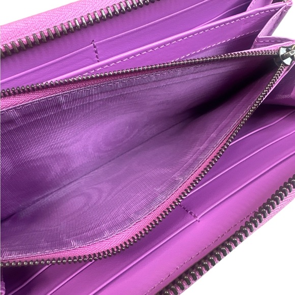 GUCCI Calfskin GG Supreme Monogram GG Marmont Zip Around Wallet Lilac - Picture 7 of 11